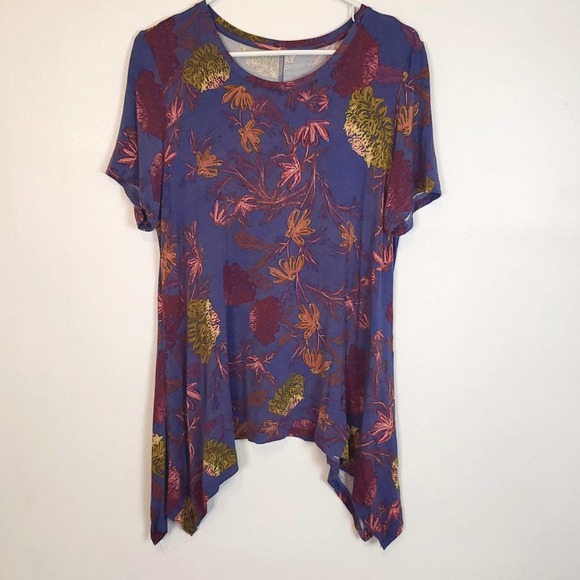 Blue Floral Knit top size M/L - Picture 1 of 4